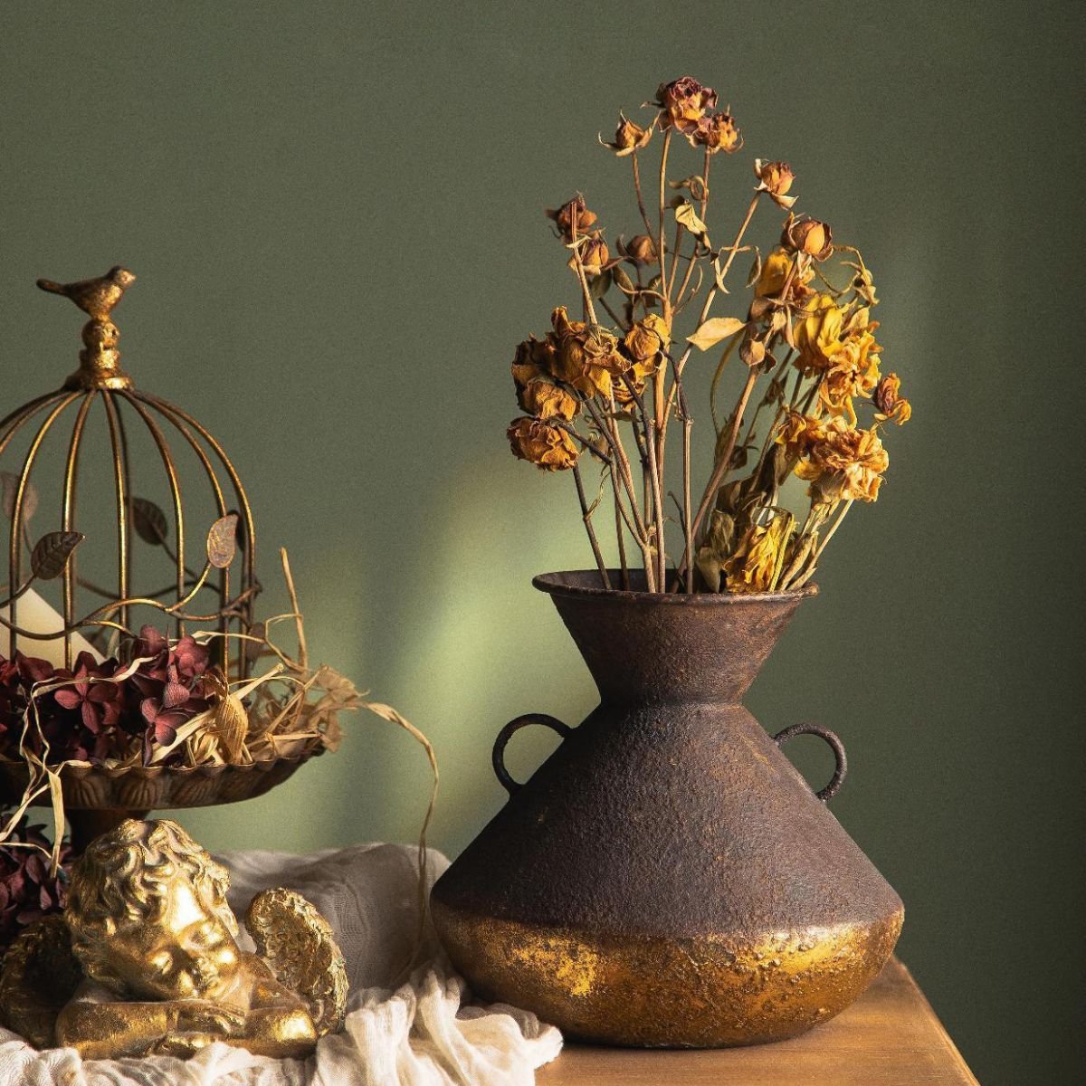 Juliana Flower Vase Staged Image