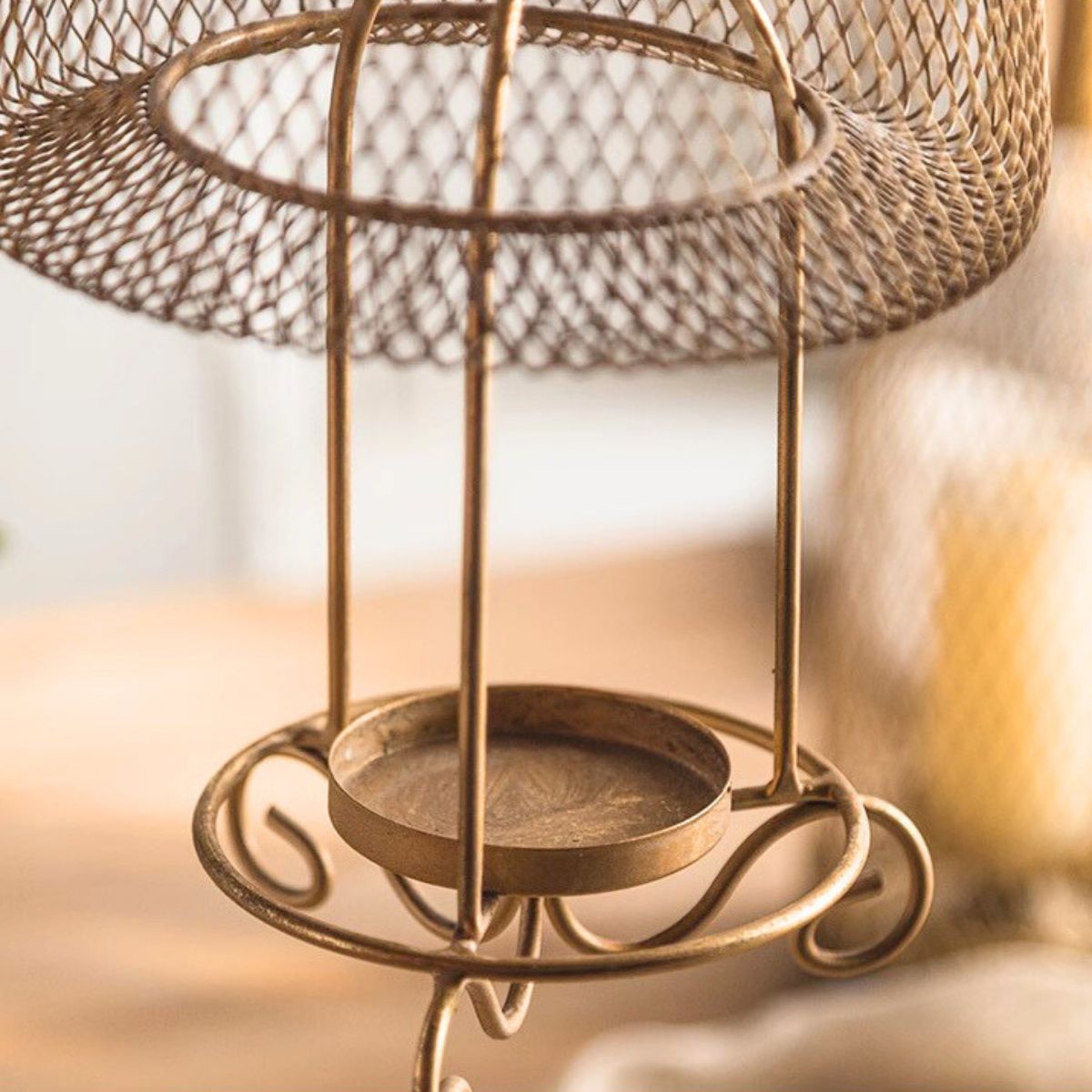 Meredith Hanging Candle Holder Close-Up Inside