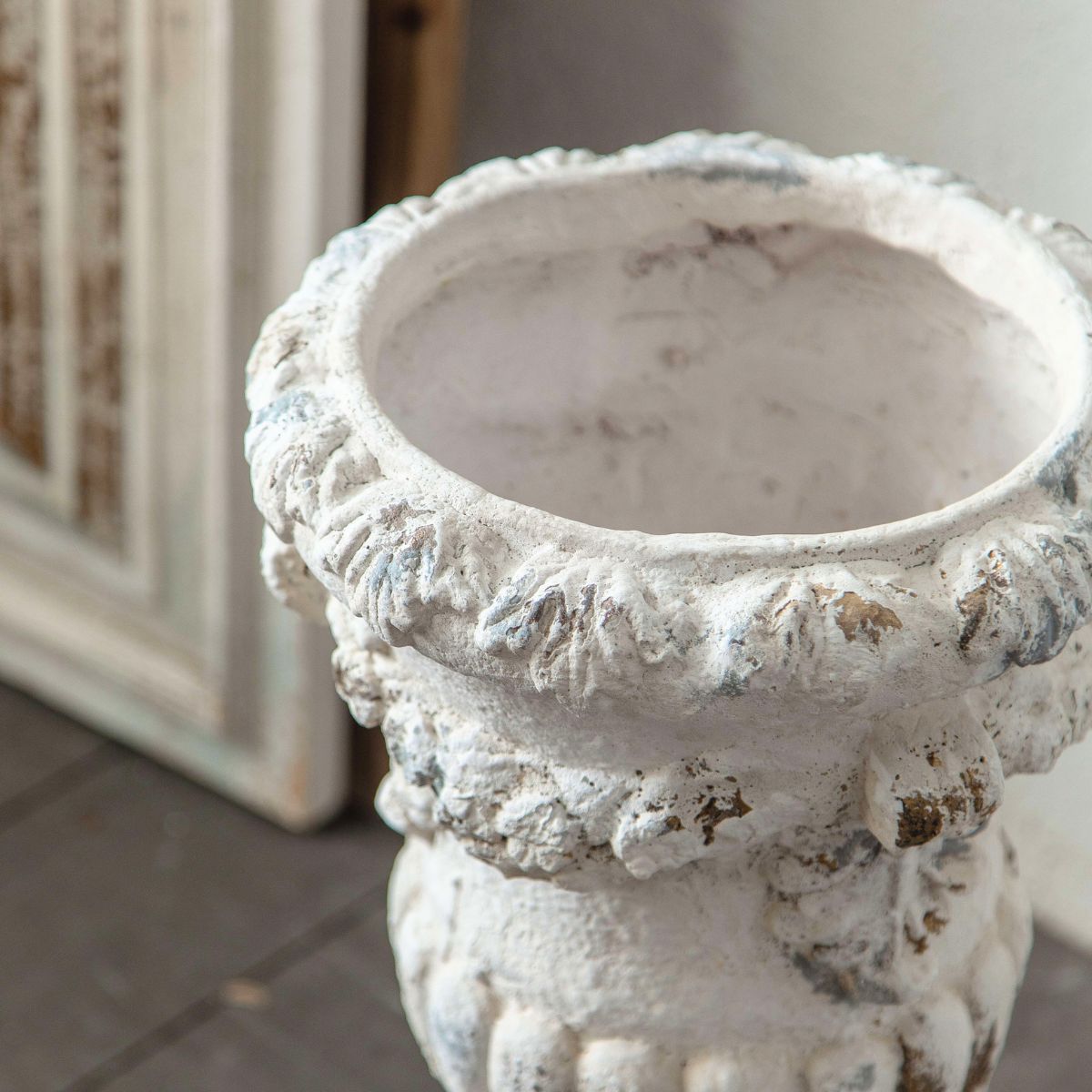 Stephen Large Floor Vase Close-Up Top