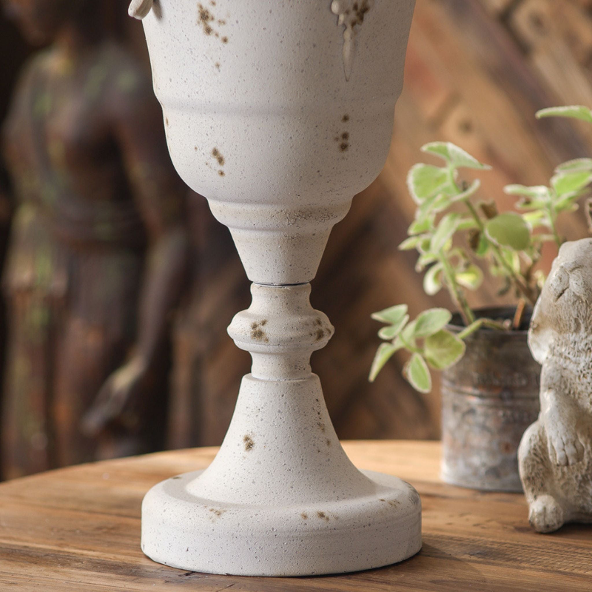 Gino urn planter turned pedestal foot detail