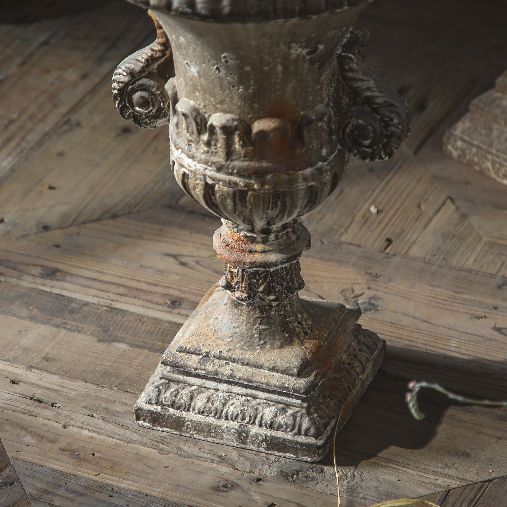 emilie-scroll-handle-urn-planter-rim-interior.jpg