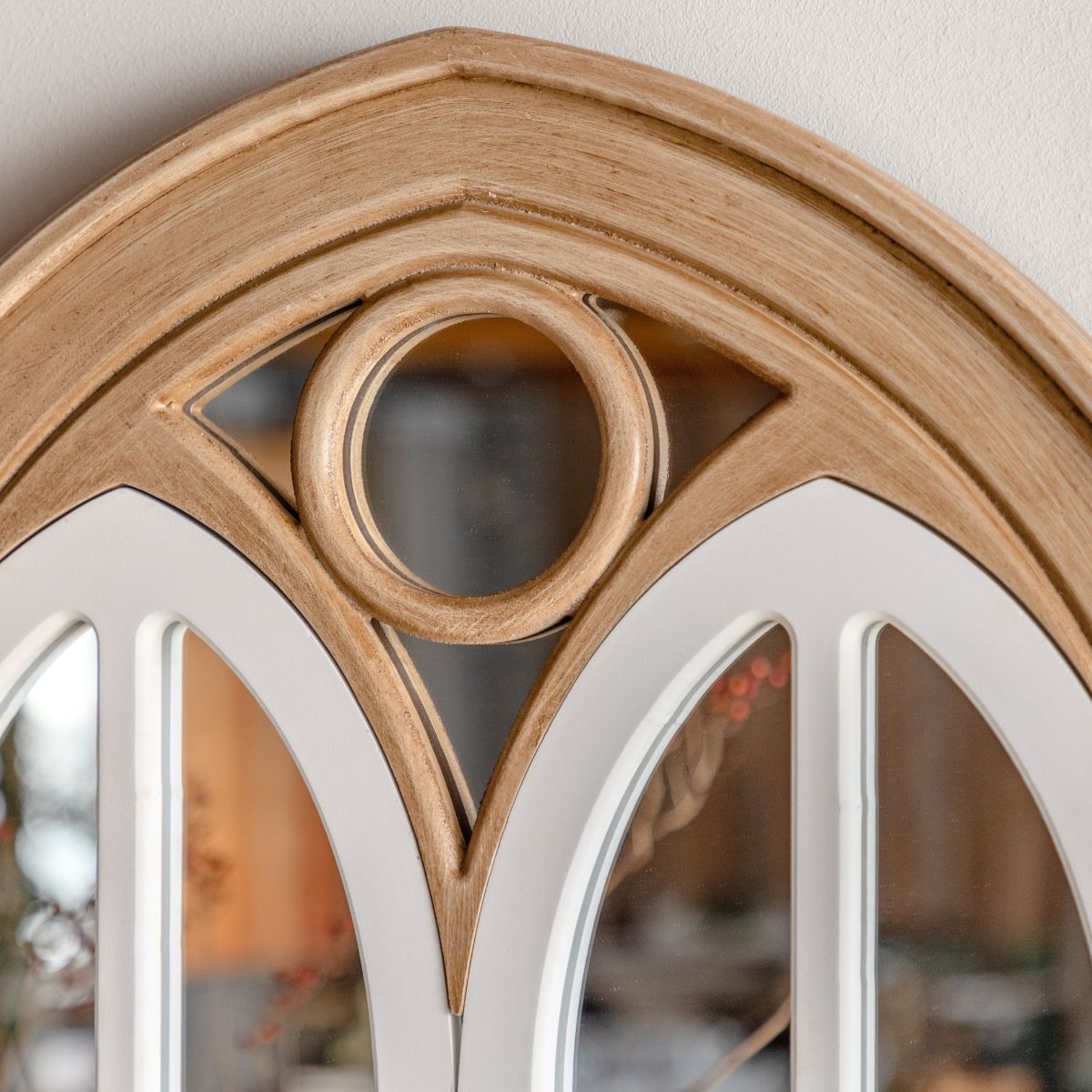 Emmanuel Arch Mirror Close-Up