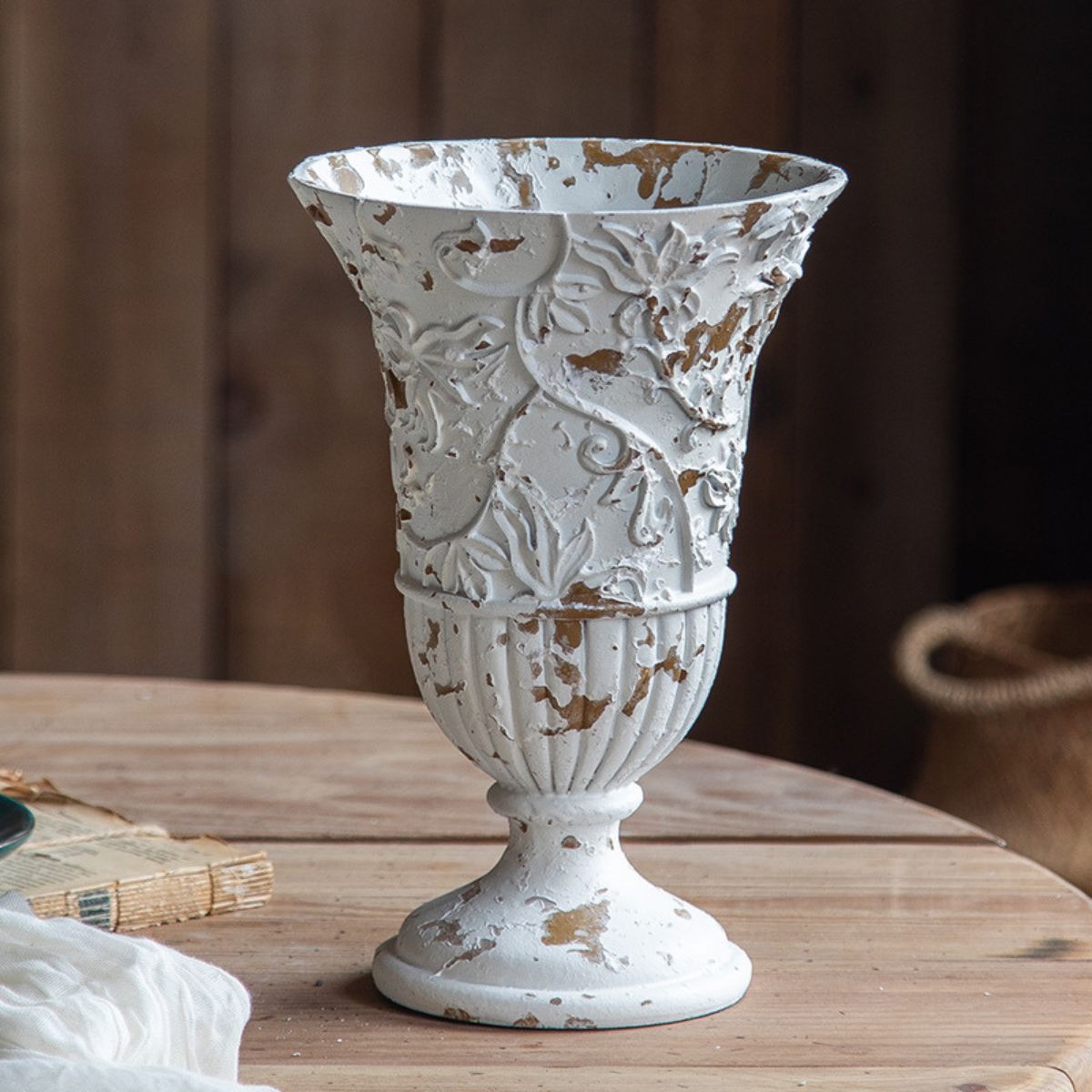 Andrea Flower Vase Close-Up Details
