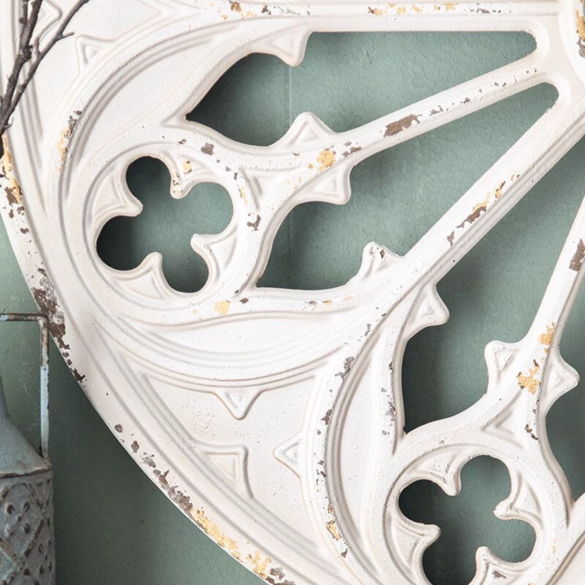 Ulysses Round Metal Wall Art Close-Up Details
