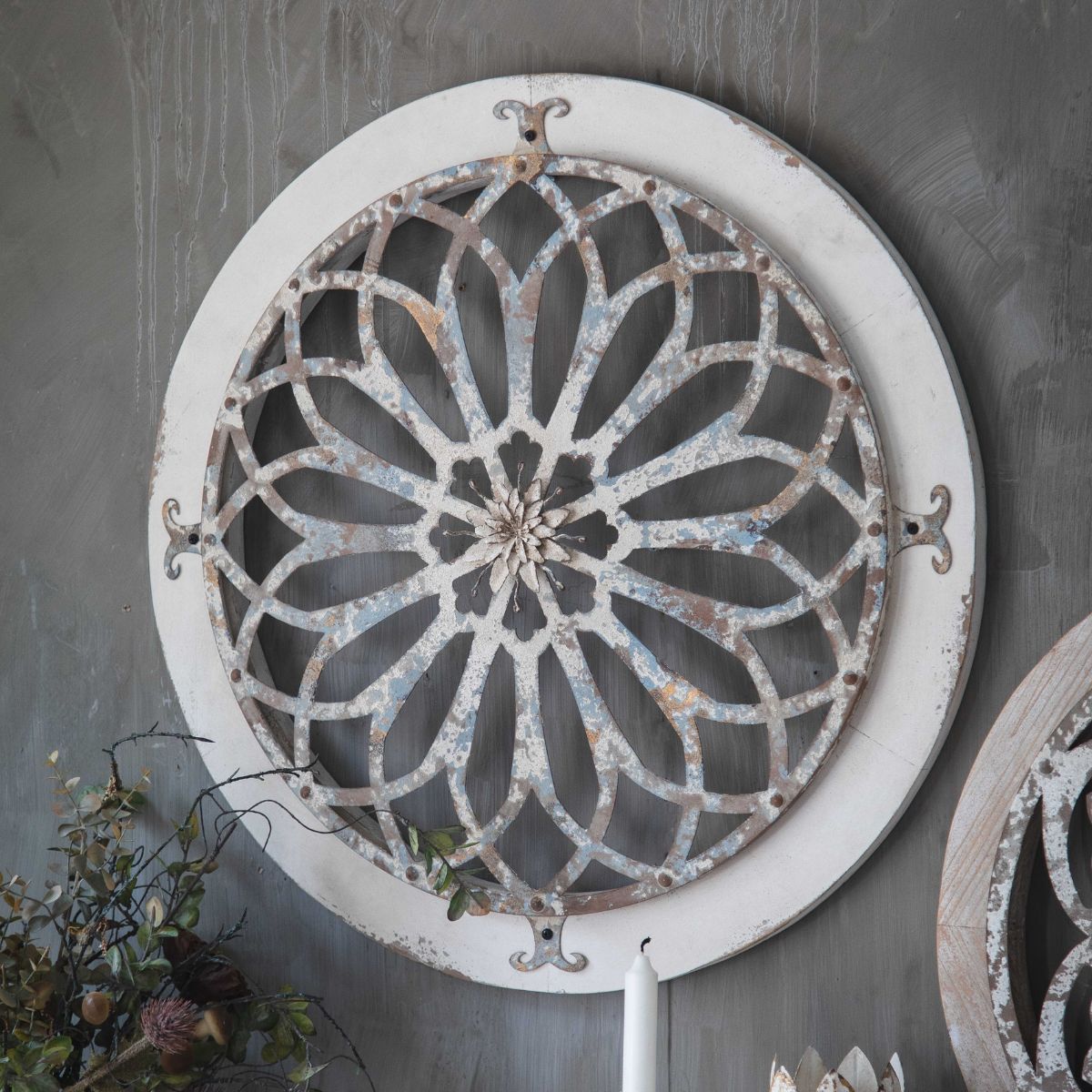 Boho Round Metal Wall Art Close-Up Base