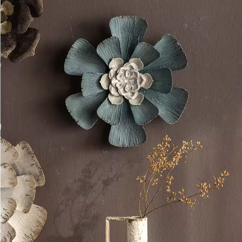 Flower Wall Decor Statue Close-Up A1884