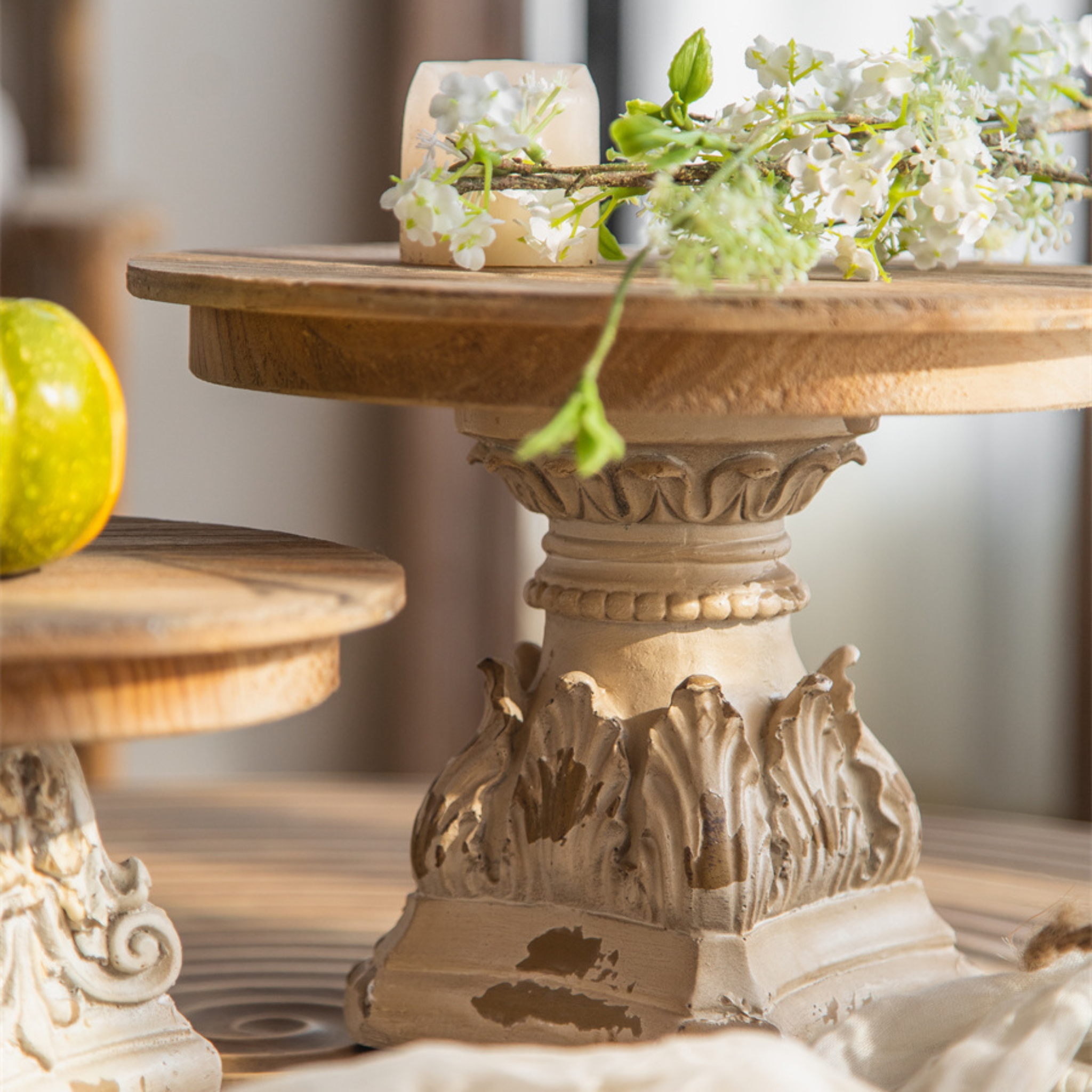 Léon French Provincial Cake Stand, Antique White Magnesia & Fir Wood 27cm