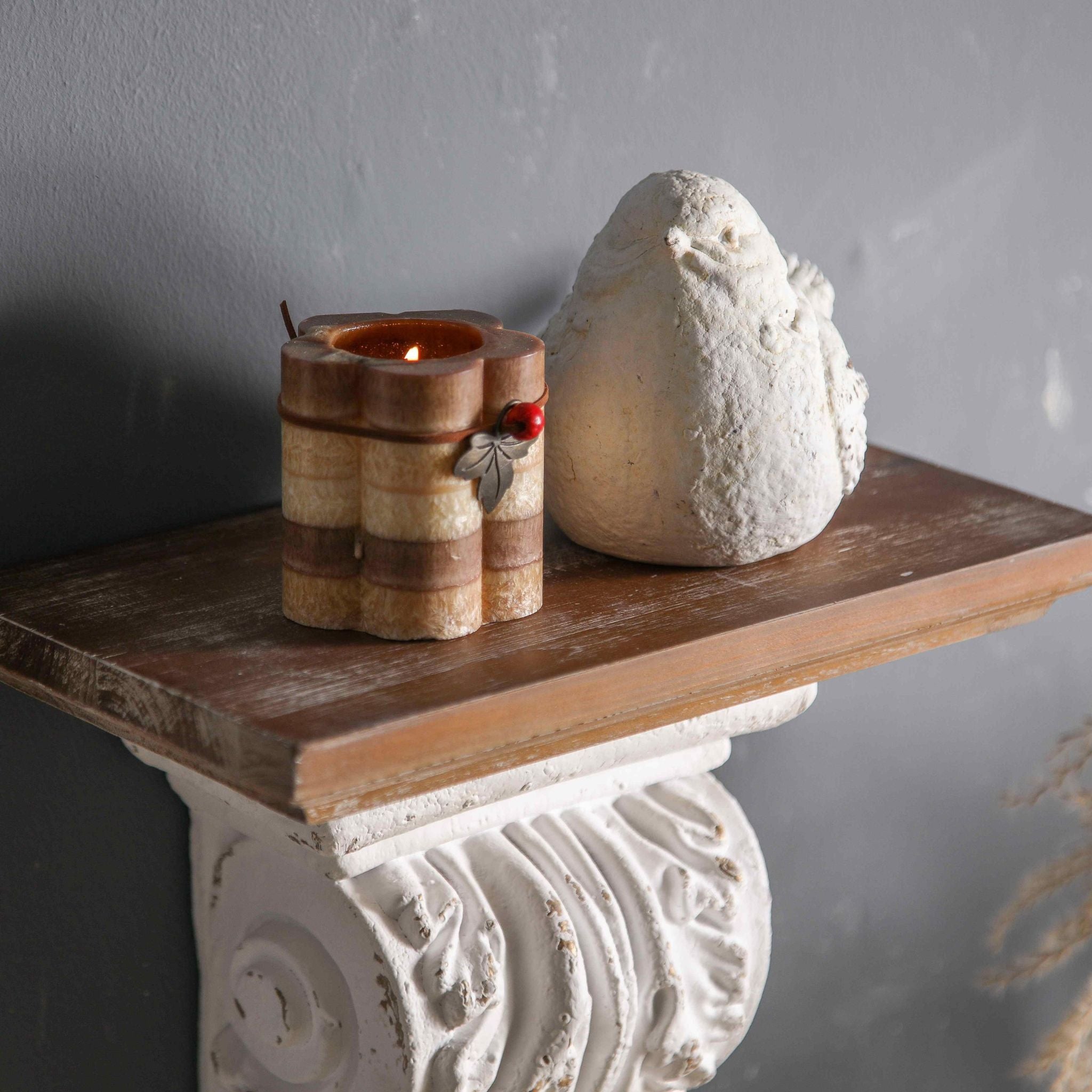 Viviane corbel wall shelf close-up of the fir timber ledge and corbel top