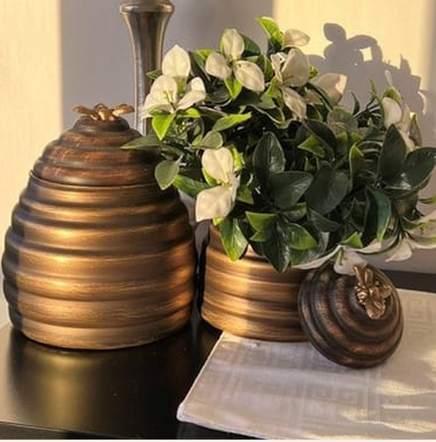 Leonie Beehive Honey Pot Set of 2 in a customer's home